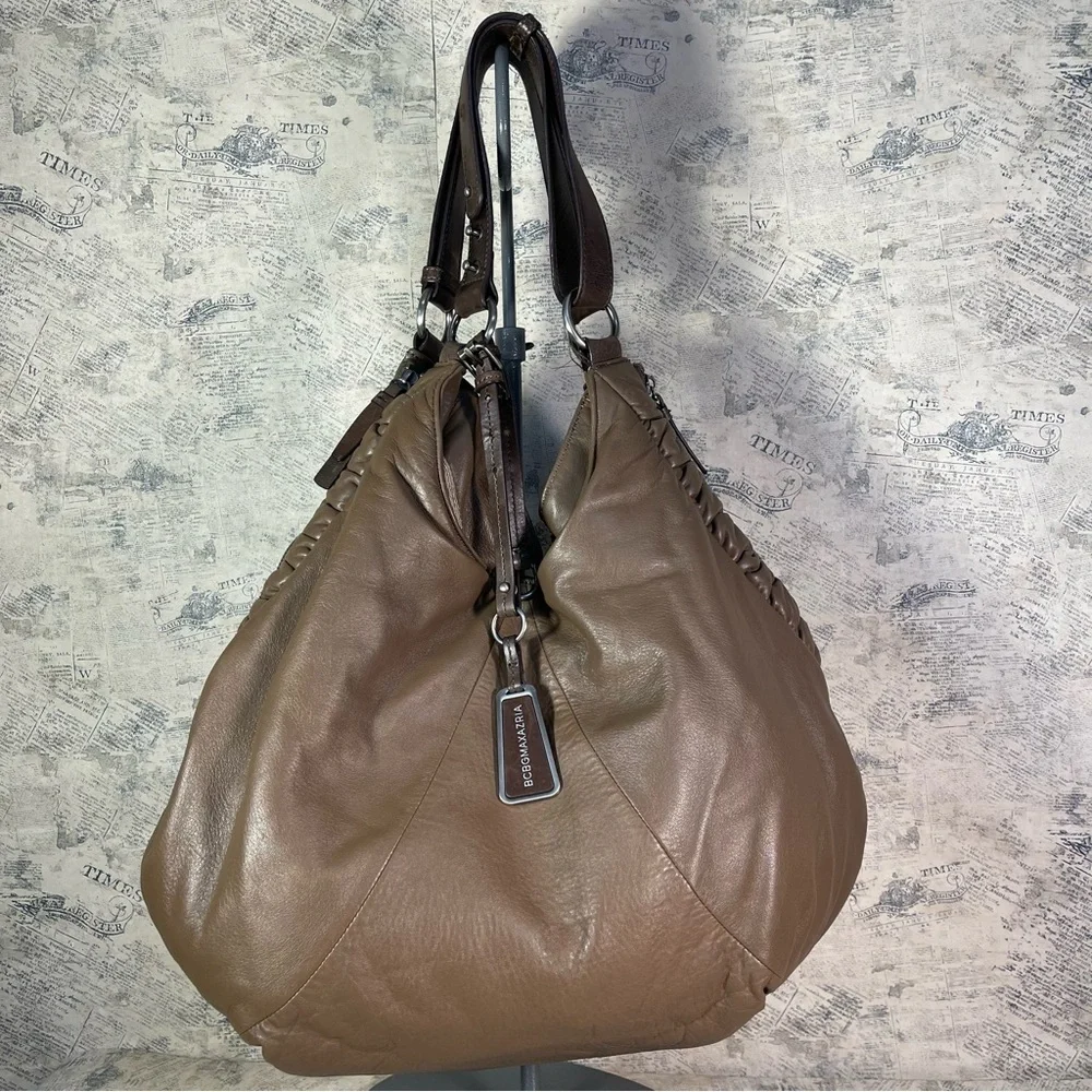 BCBGMAXAZRIA Large Buttery Soft Leather Hobo Bag Slouchy Shoulder Purse